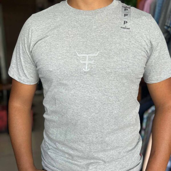 CAMISETA MASCULINA TEXAS FARM - CINZA M. CLARO
