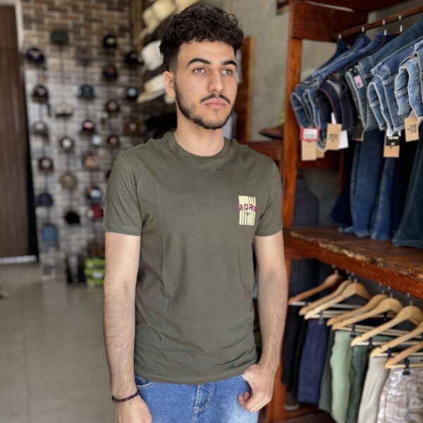 CAMISETA MASCULINA BANDEIRA BEGE EUA MOIADEIROS