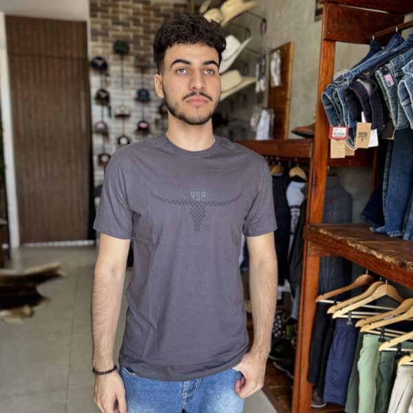 CAMISETA MASCULINA CINZA LONGHORN EUA MOIADEIROS