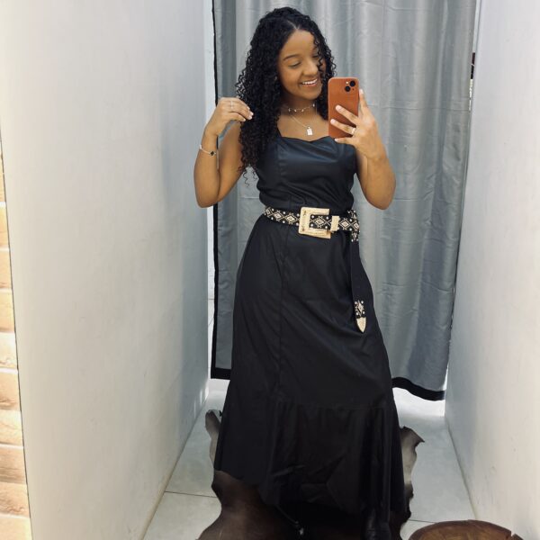 VESTIDO MIDI COURO EVASE